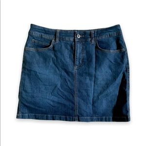 Dark wash denim skort US